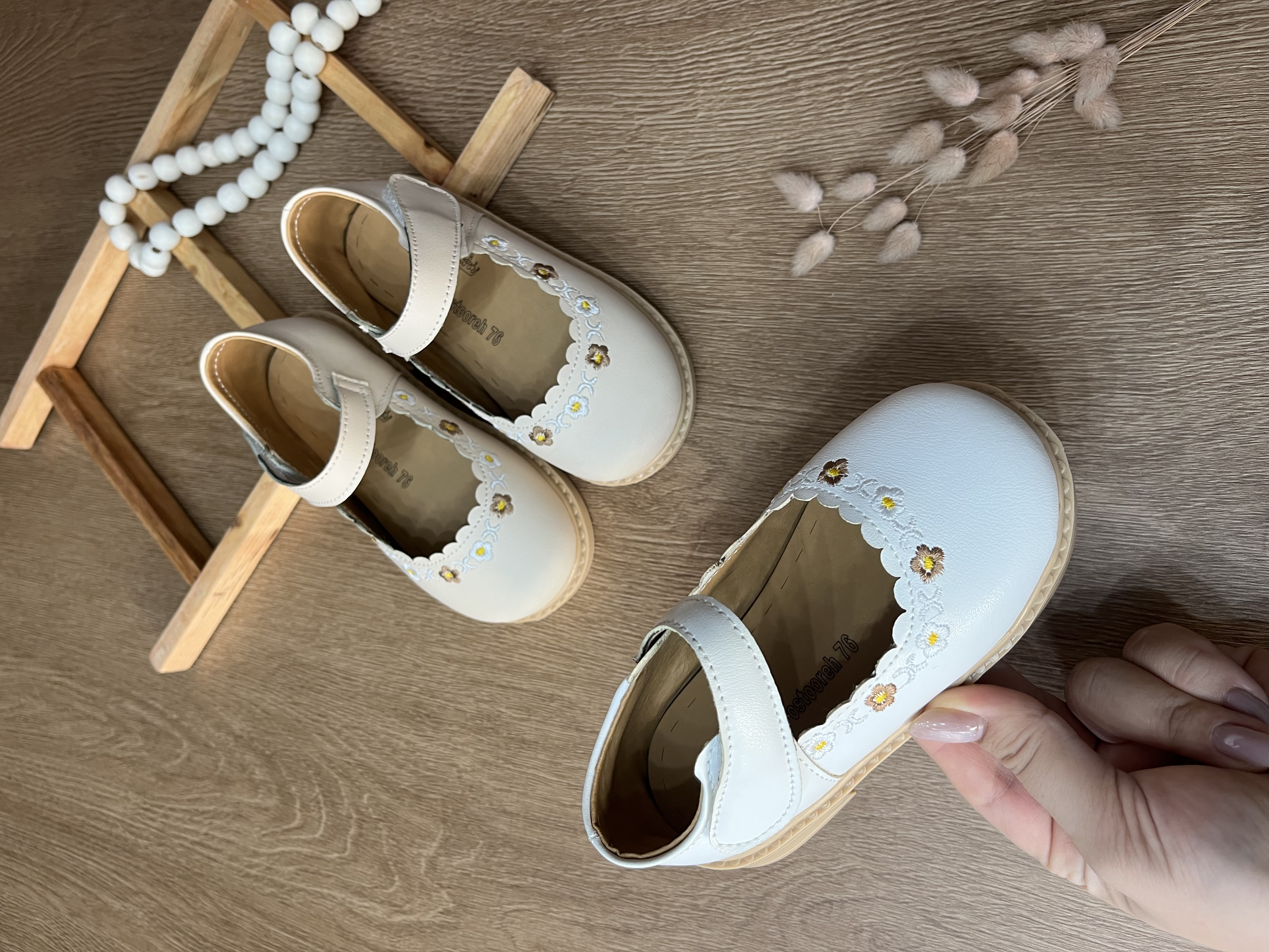 کفش عروسکی گلدوزی آیلا