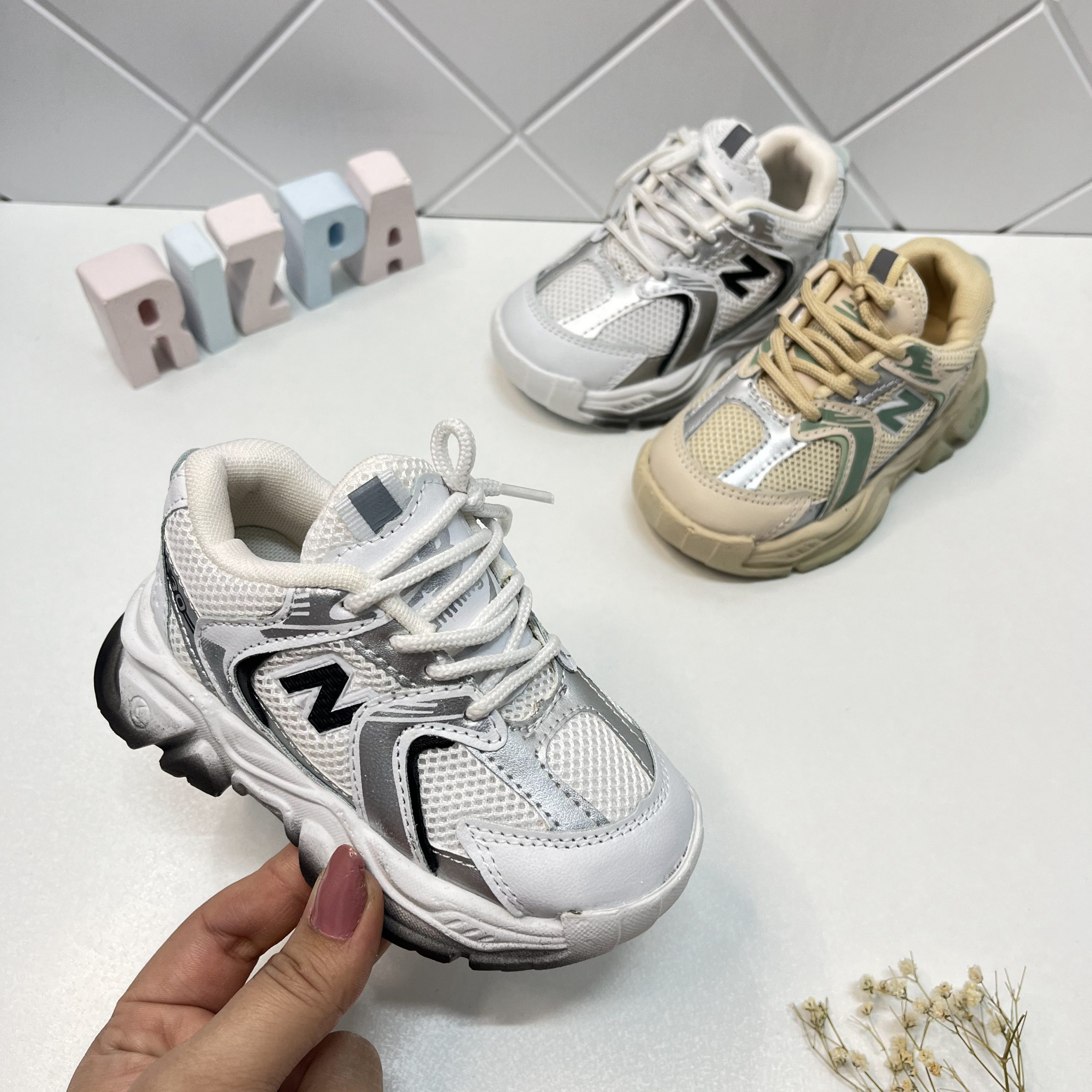 کتونی نیوبالانس 530