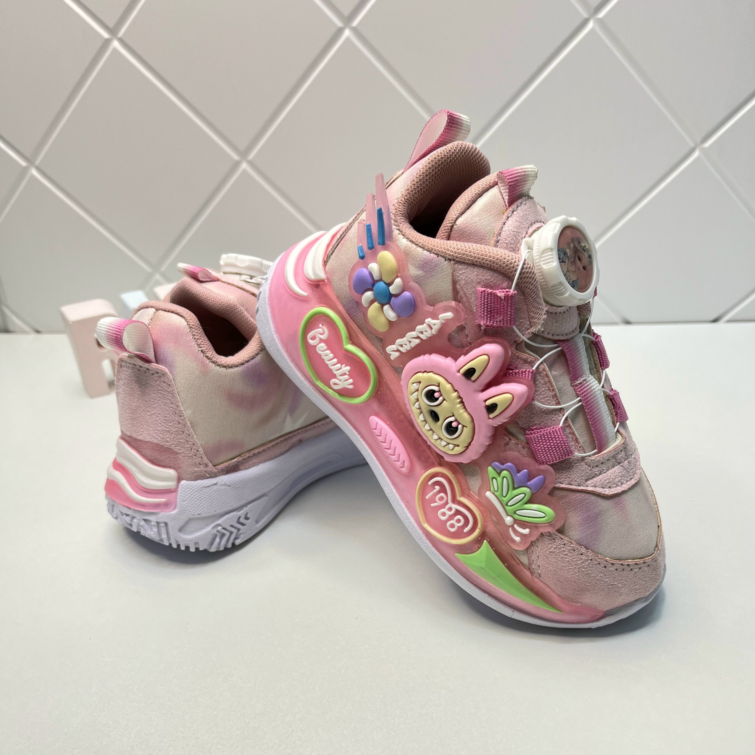 کتونی چراغدار لبوبو پمپی - Image 3